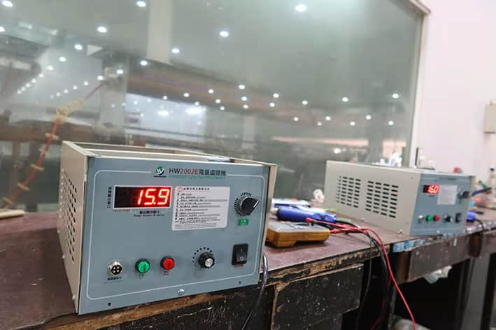 2KW Corona Plasma Treater Plastic Tube Corona Treatment For Plastic Printing Machine