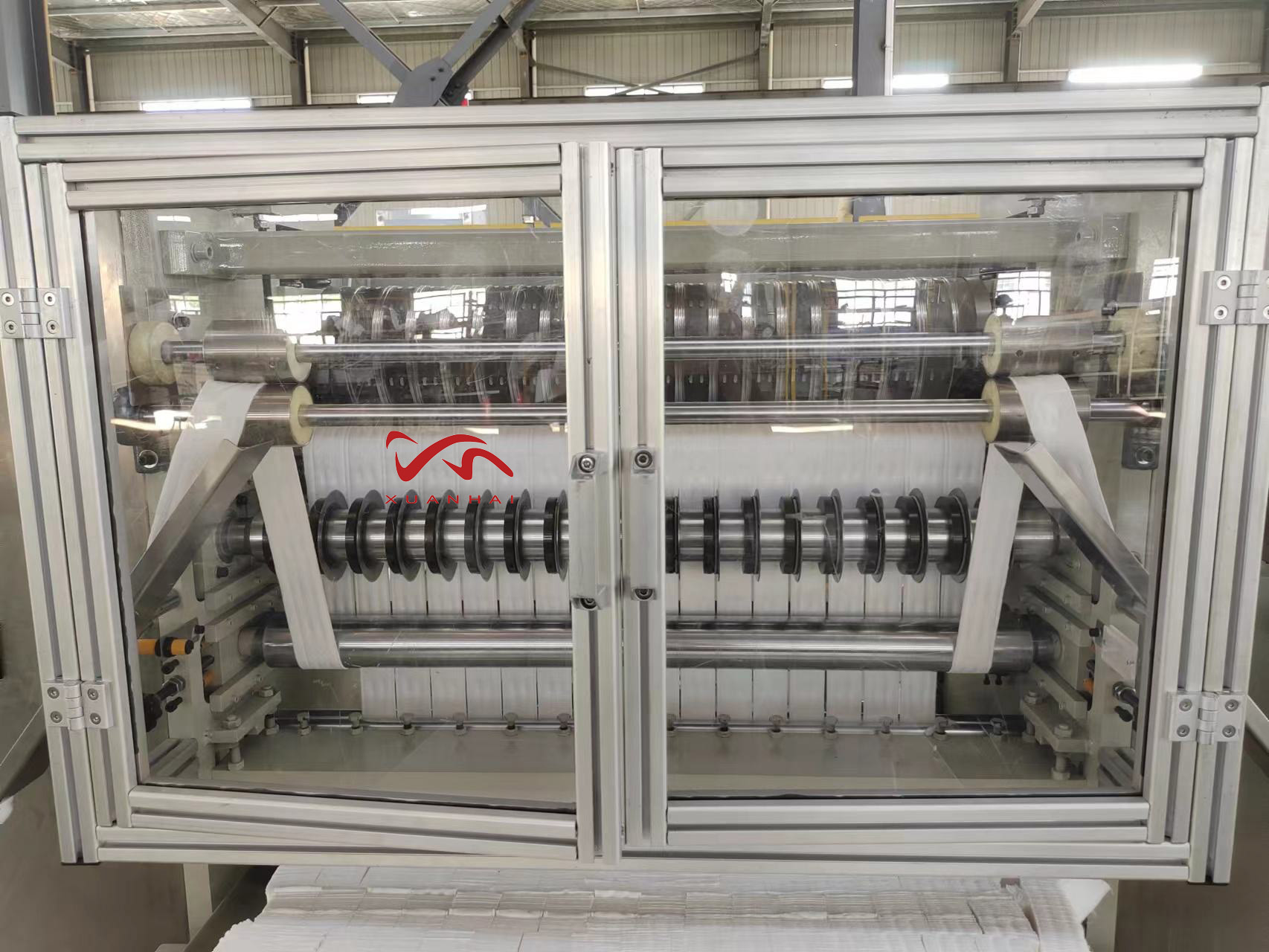 Automatic Square Medical Cotton Cosmetic Pads Machine Makeup Remover Cutting Forming Machine Automatic Square Medical Cotton Cosmetic Pads Machine Makeup Remover Cutting Forming Machine